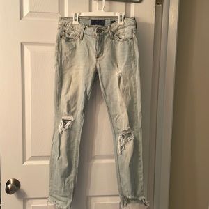 NWOT Lucky Brand Distress Low-rise Straight Jean Size 26